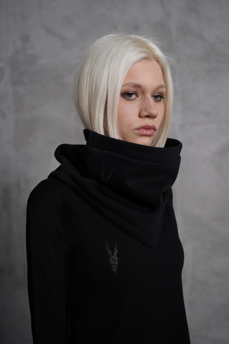 ������-������ Eva Black Shine Logo