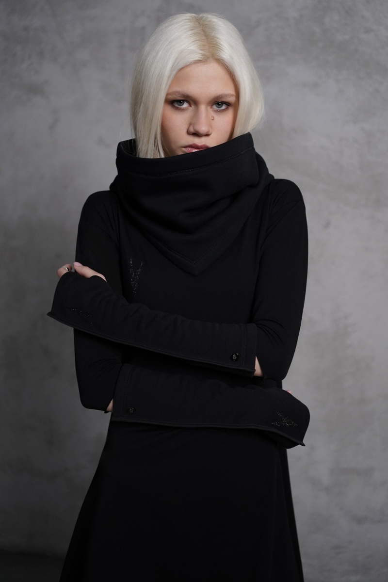 ���� Warm Up Black Shine Logo