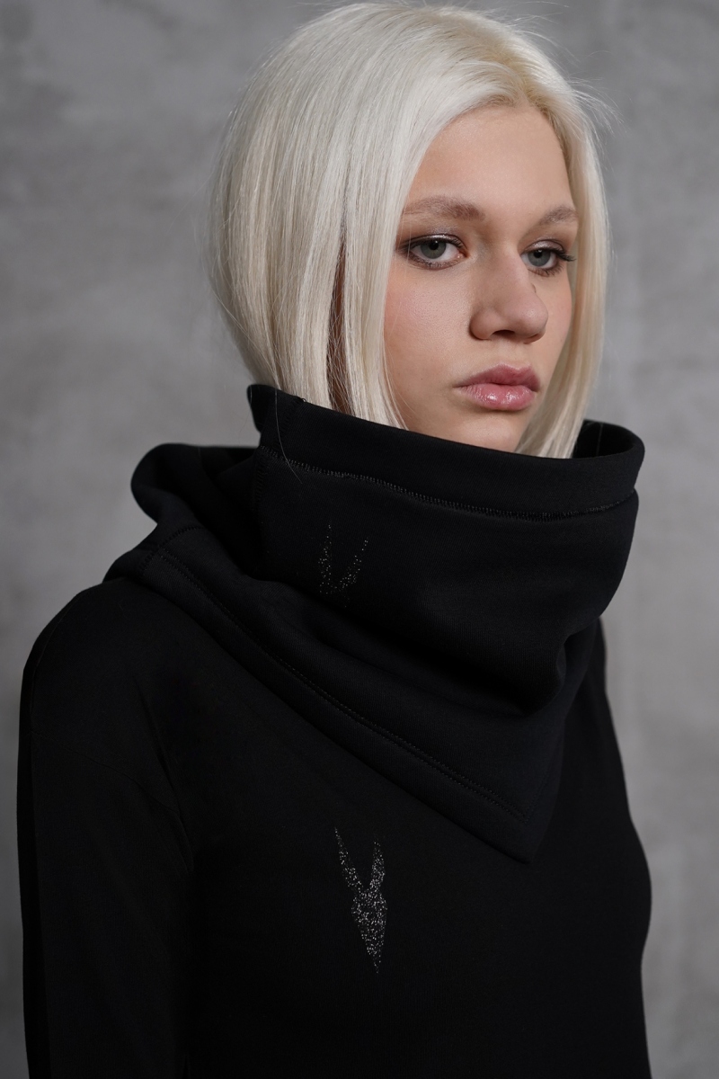 ���� Warm Up Black Shine Logo