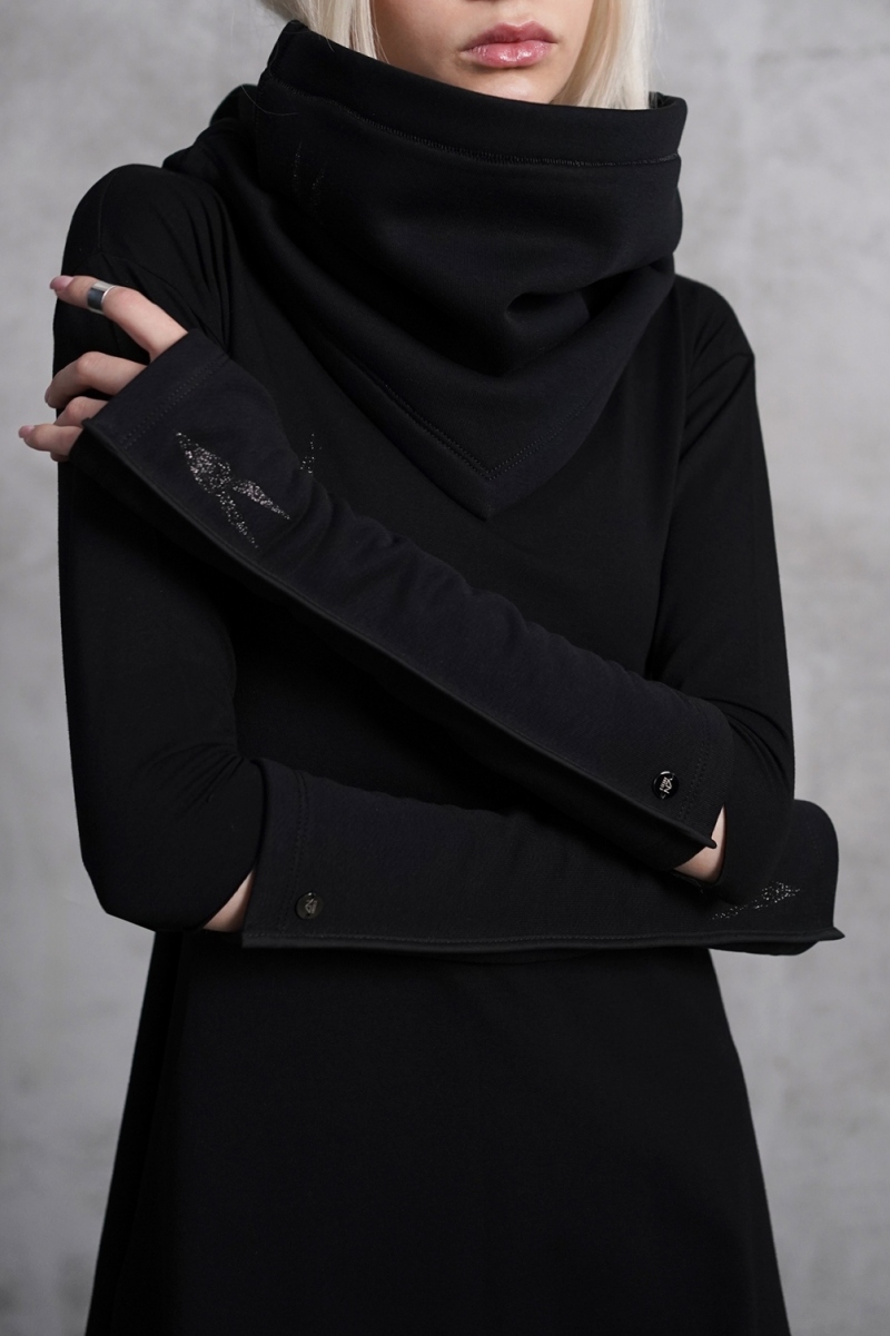 �������� Warm Up Black Shine Logo