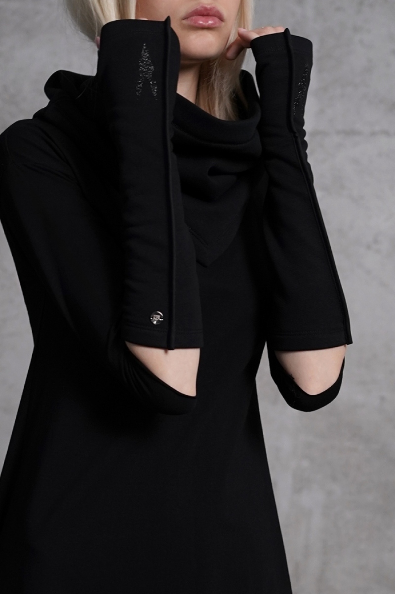 �������� Warm Up Black Shine Logo