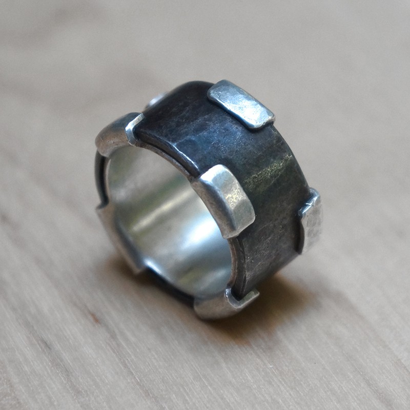 Серебряное кольцо Codo Silver Iron