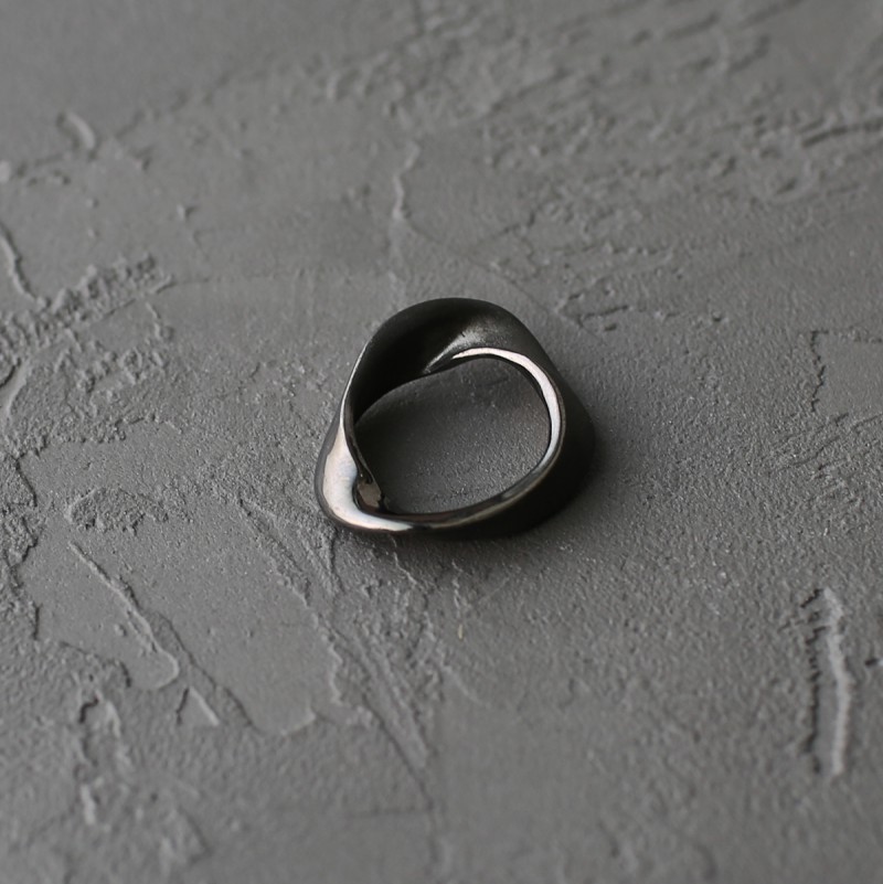 Кольцо из серебра «Лента»