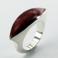 Серебряное кольцо с кораллом