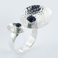 Серебряное кольцо с агатами