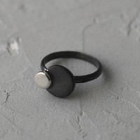 Серебряное чернёное кольцо Orb