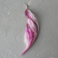 Серьга с перьями Pink