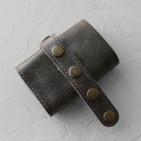 Кожаный браслет-кошелёк с потайным карманом