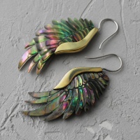 Серьги-крылья из раковины пауа
